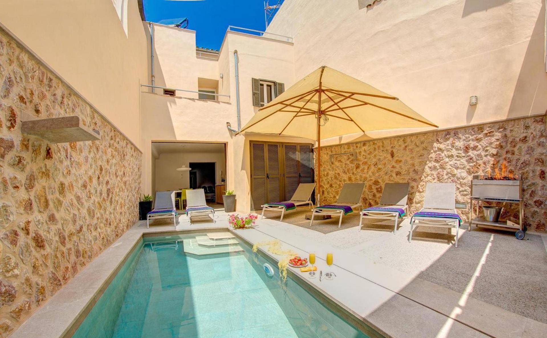 Villa Lhorta By Vintage Travel